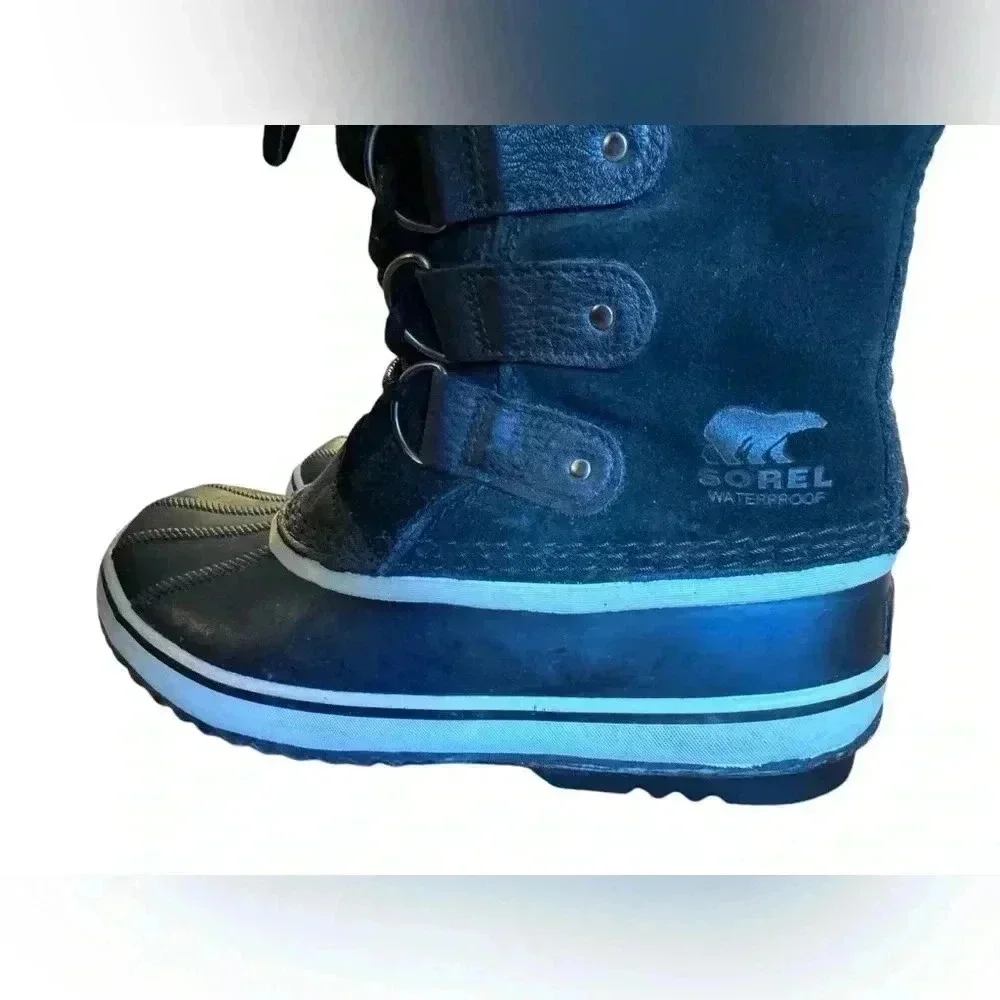 SOREL Joan of Arctic Boots in Black/Quarry